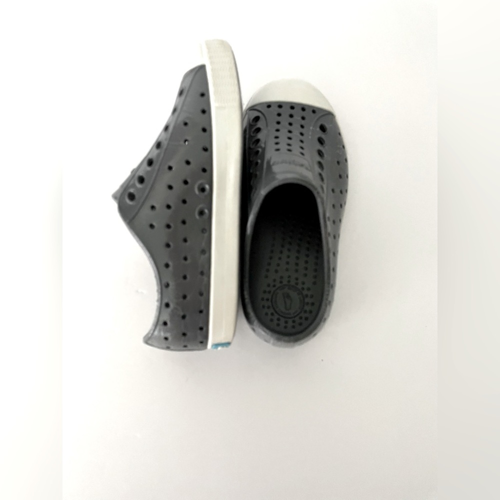 Native Jefferson Gray Shoes Size 9 - Picture 4 of 5
